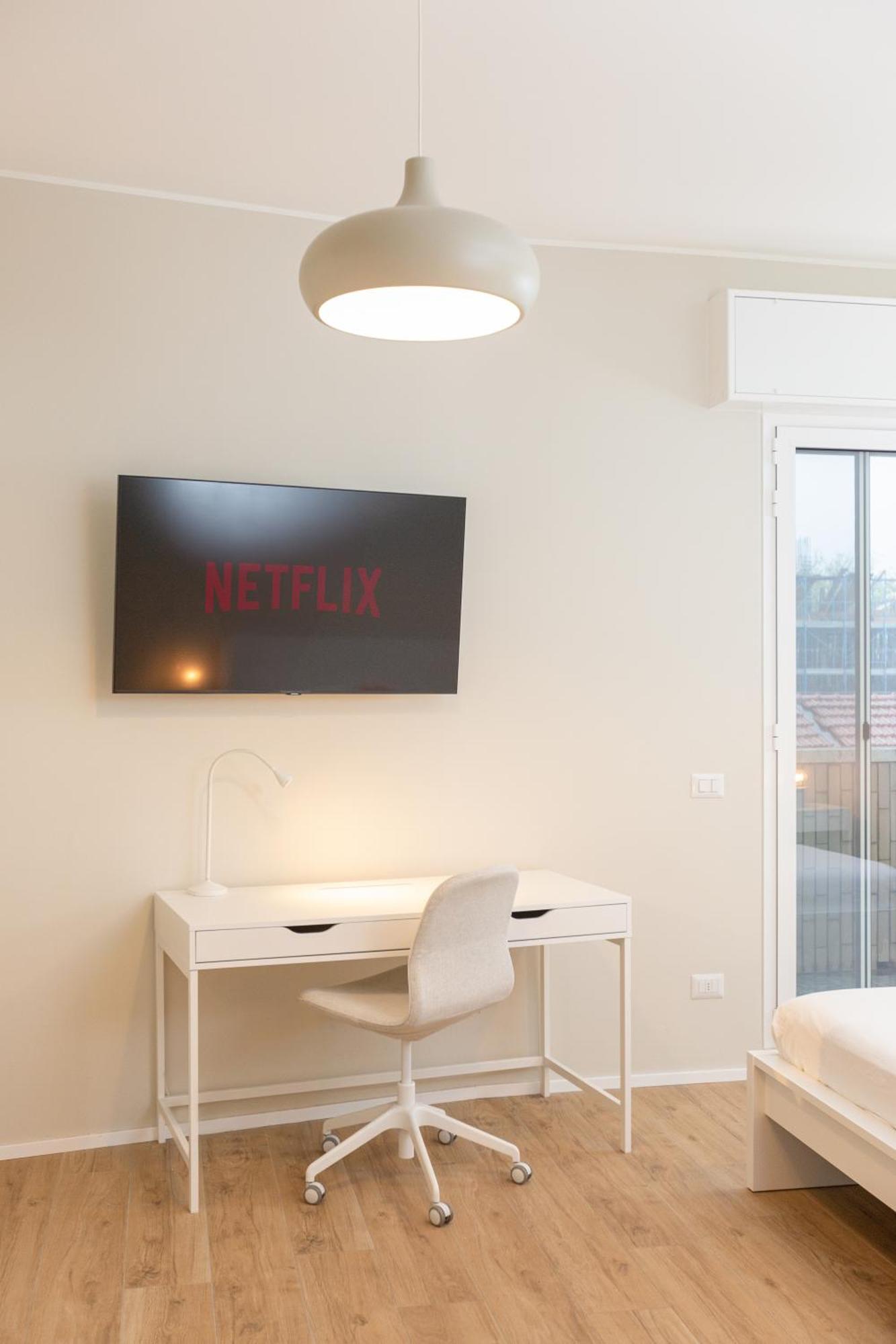 Dreams Exclusive Apartments With Terrace - Free Parking - M1 Station - Near Center Milão Exterior foto